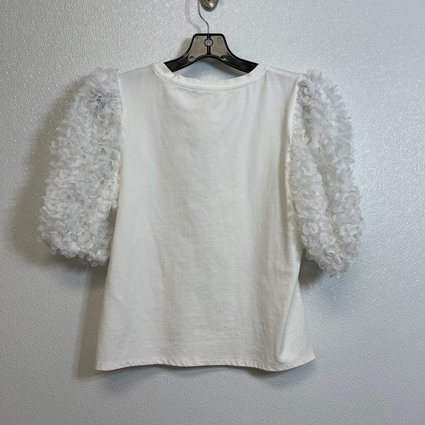 Top Short Sleeve By Clothes Mentor In White, Size: Xs