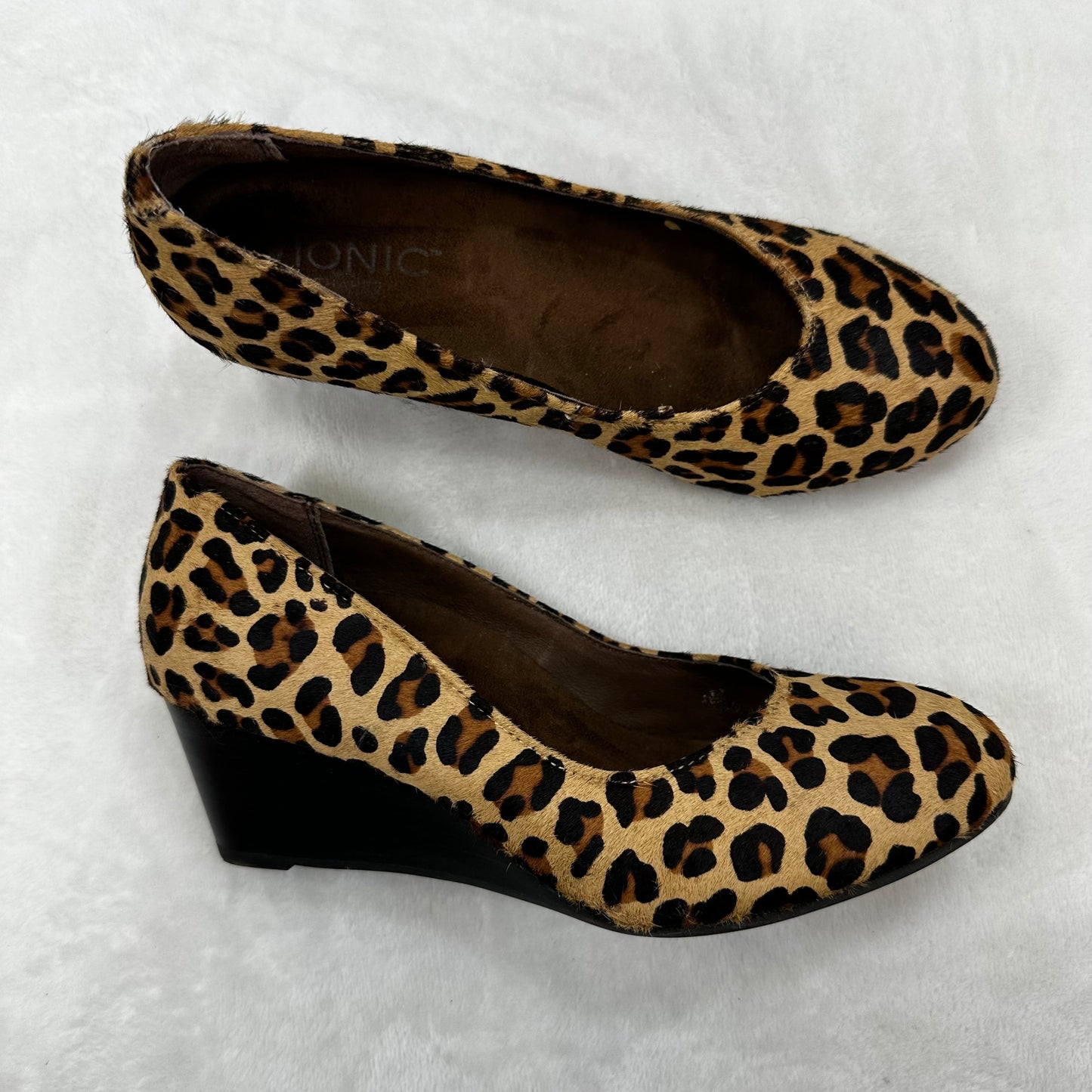 Shoes Heels Wedge By Vionic In Animal Print, Size: 6