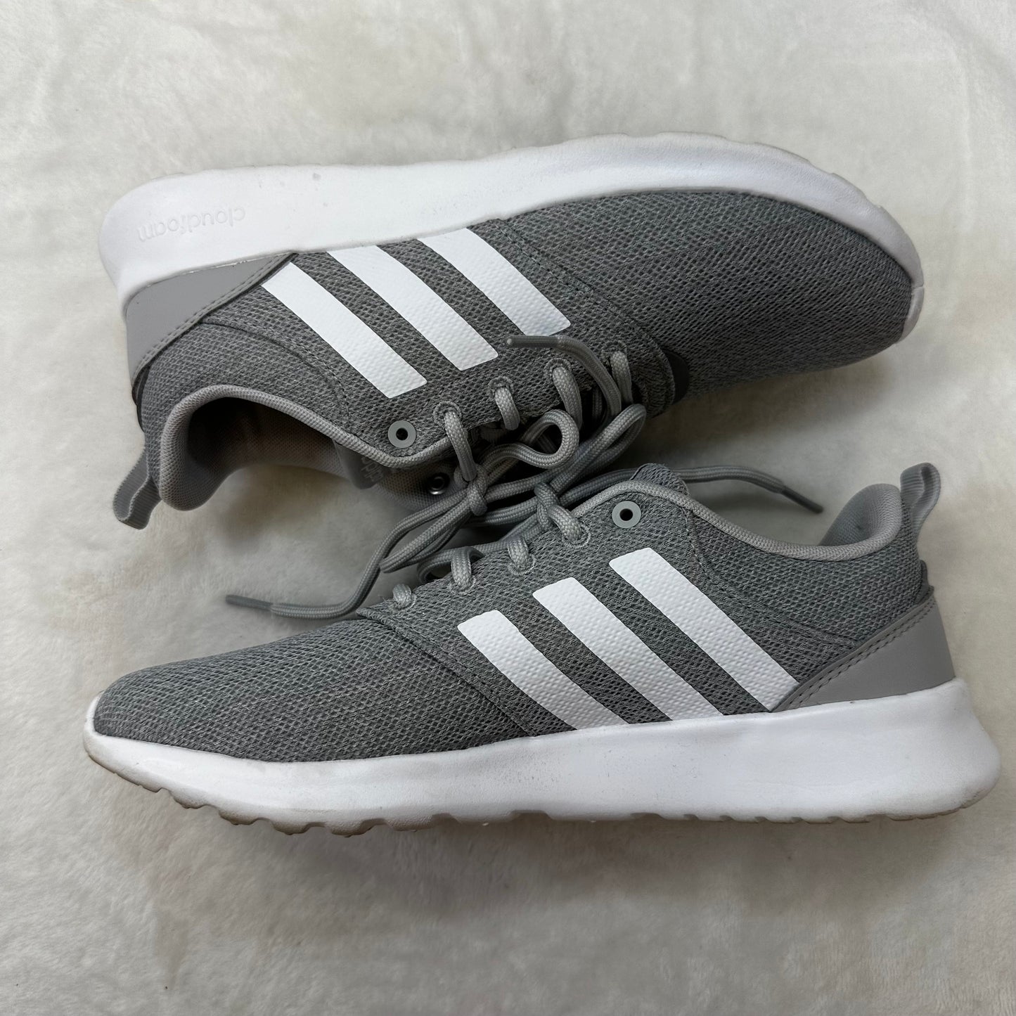 Shoes Sneakers By Adidas In Grey White, Size: 8