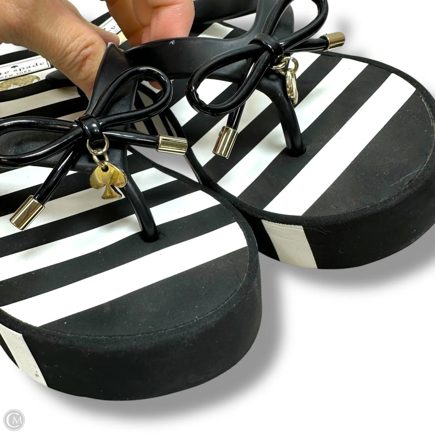 Sandals Designer By Kate Spade In Striped Pattern, Size: 7