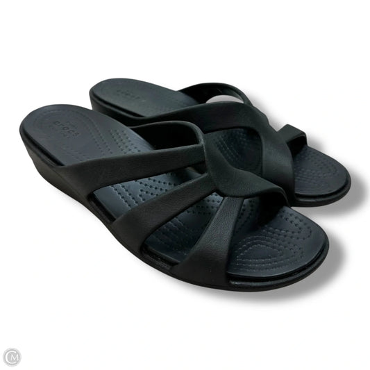 Sandals Flats By Crocs In Black, Size: 9