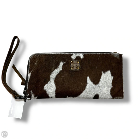 Wristlet By Clothes Mentor, Size: Medium