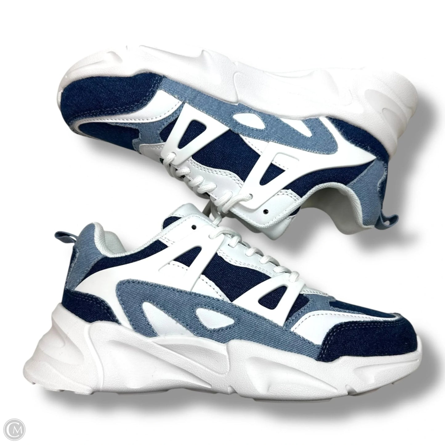 Shoes Sneakers By Clothes Mentor In Blue Denim, Size: 7