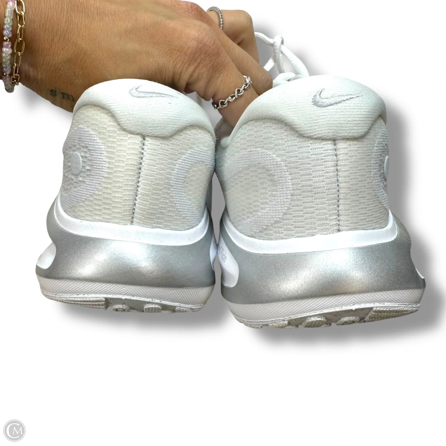 Shoes Sneakers By Nike In White, Size: 8.5