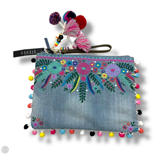 Wristlet By Clothes Mentor, Size: Large