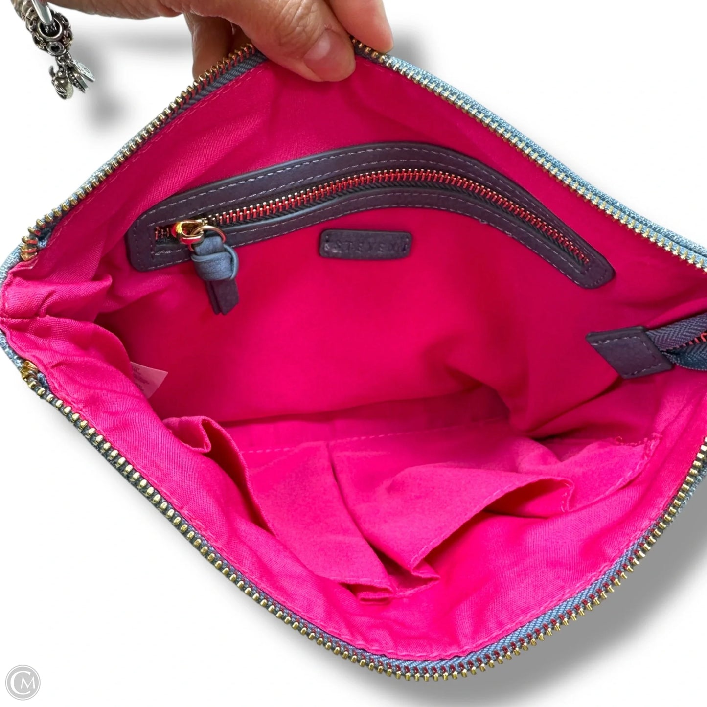 Wristlet By Clothes Mentor, Size: Large