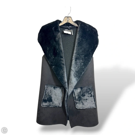 Vest Faux Fur & Sherpa By Clothes Mentor In Black, Size: M