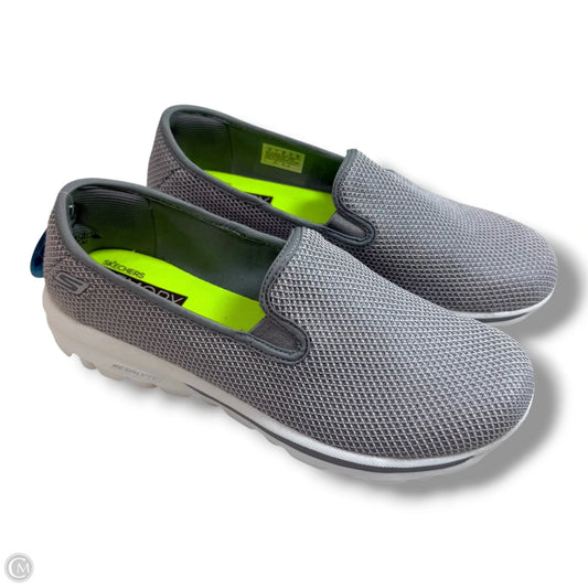 Shoes Sneakers By Skechers In Grey, Size: 10