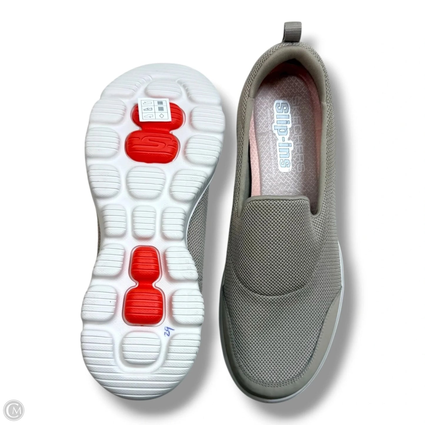 Shoes Sneakers By Skechers In Tan, Size: 11