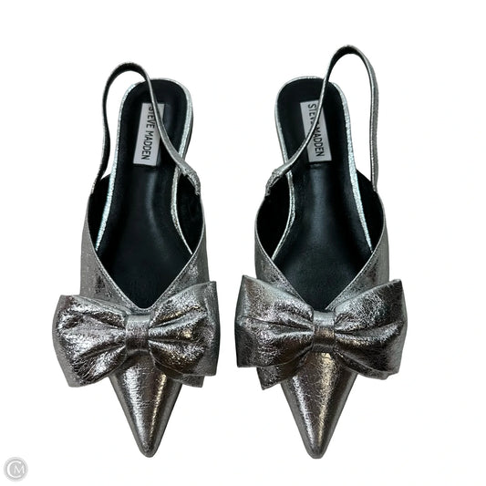 Shoes Flats By Steve Madden In Silver, Size: 8