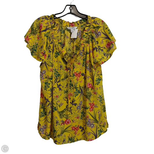 Top Short Sleeve By Counterparts In Floral Print, Size: L