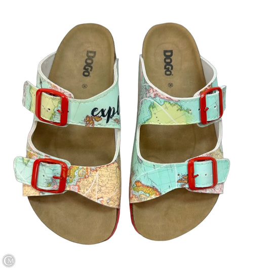 Sandals Flats By Clothes Mentor In Multi-colored, Size: 6