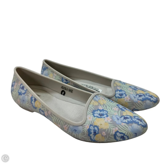 Shoes Flats By Crocs In Multi-colored, Size: 7