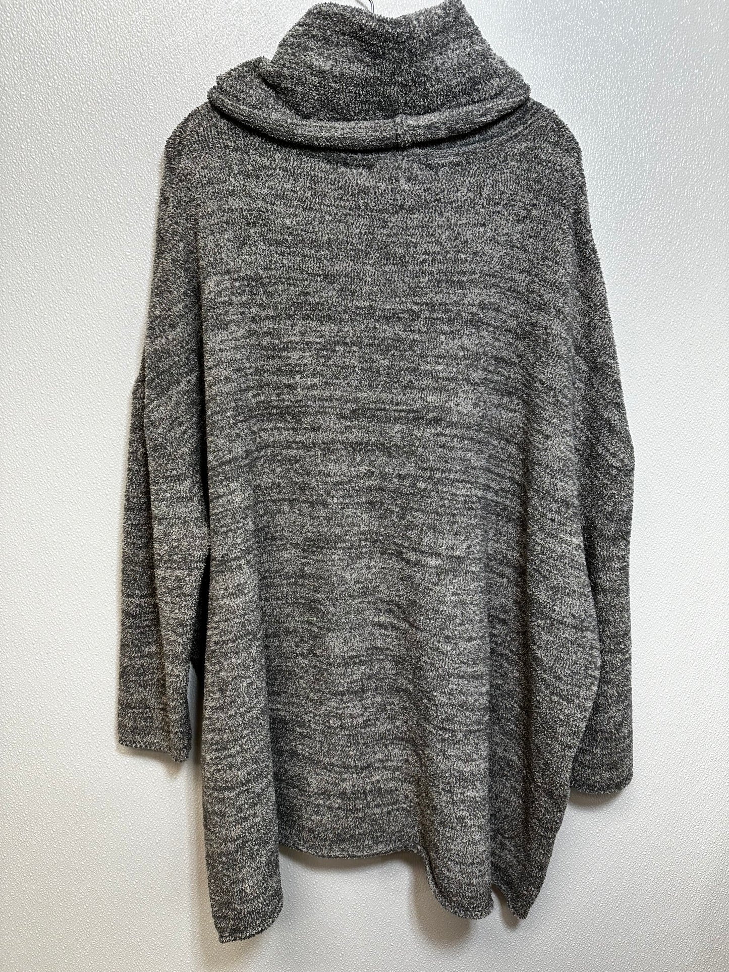 Sweatshirt Designer By Barefoot Dreams In Grey, Size: Onesize