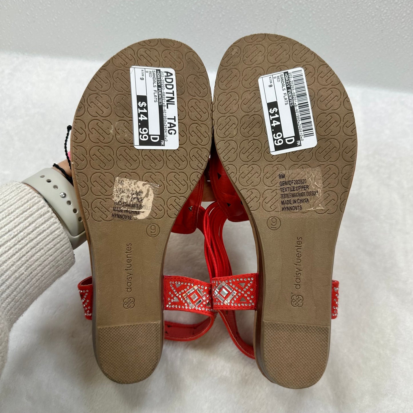 Sandals Flats By Daisy Fuentes  Size: 9