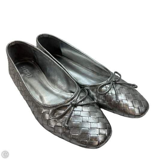 Shoes Flats By Schutz In Silver, Size: 8