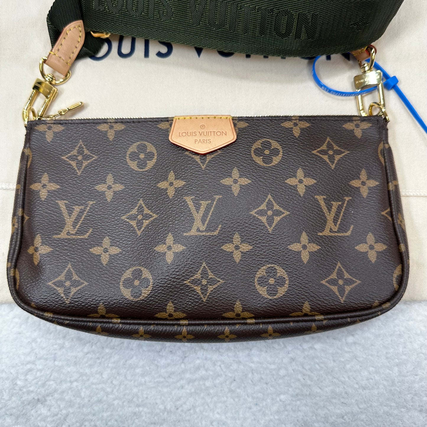 Crossbody Designer Louis Vuitton, Size Medium