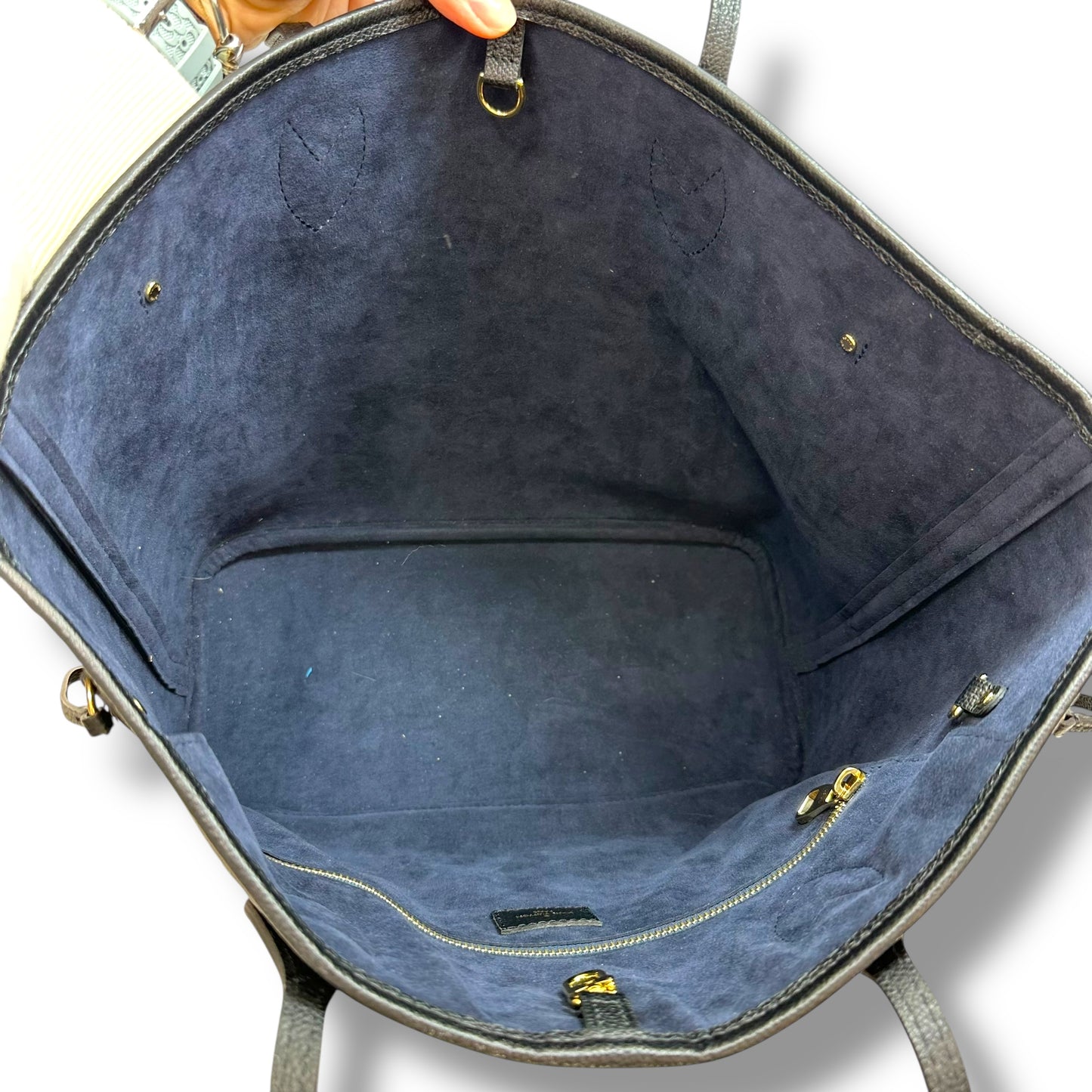 Handbag Luxury Designer By Louis Vuitton, Size: Medium