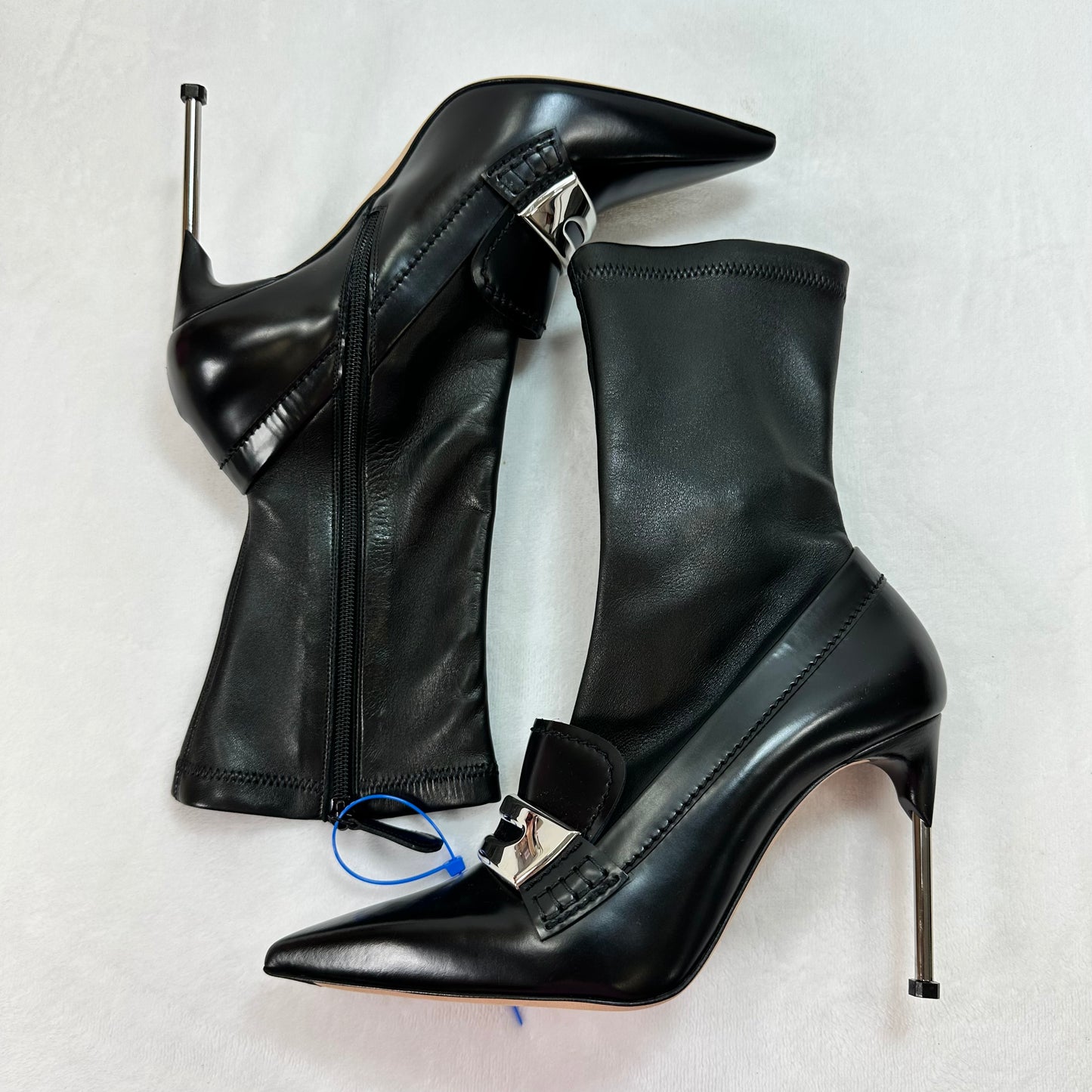 Shoes Luxury Designer By Alexander McQueen In Black, Size: 40/10