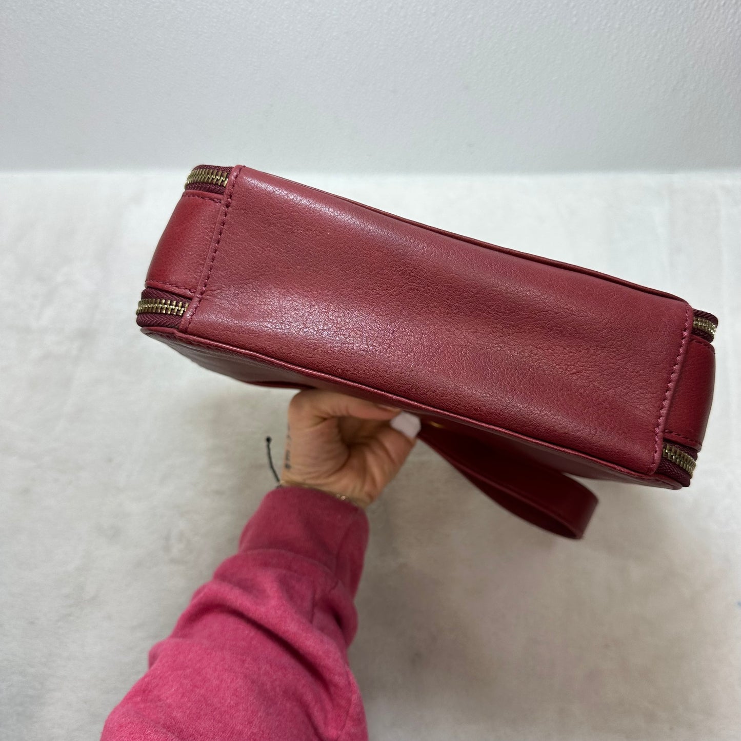 Clio Crossbody By Clothes Mentor, Size: Medium