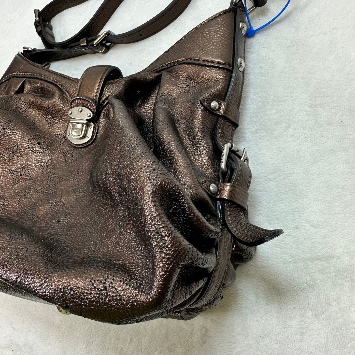 Handbag Luxury Designer By Louis Vuitton, Size: Medium