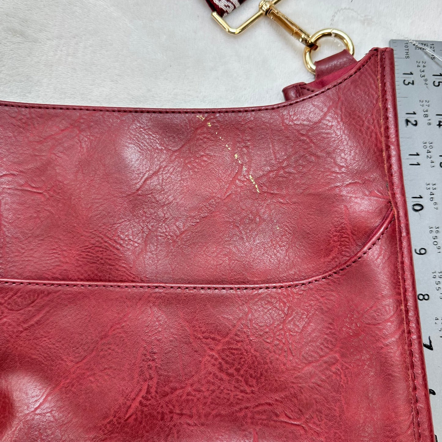 Crossbody By Clothes Mentor, Size: Medium