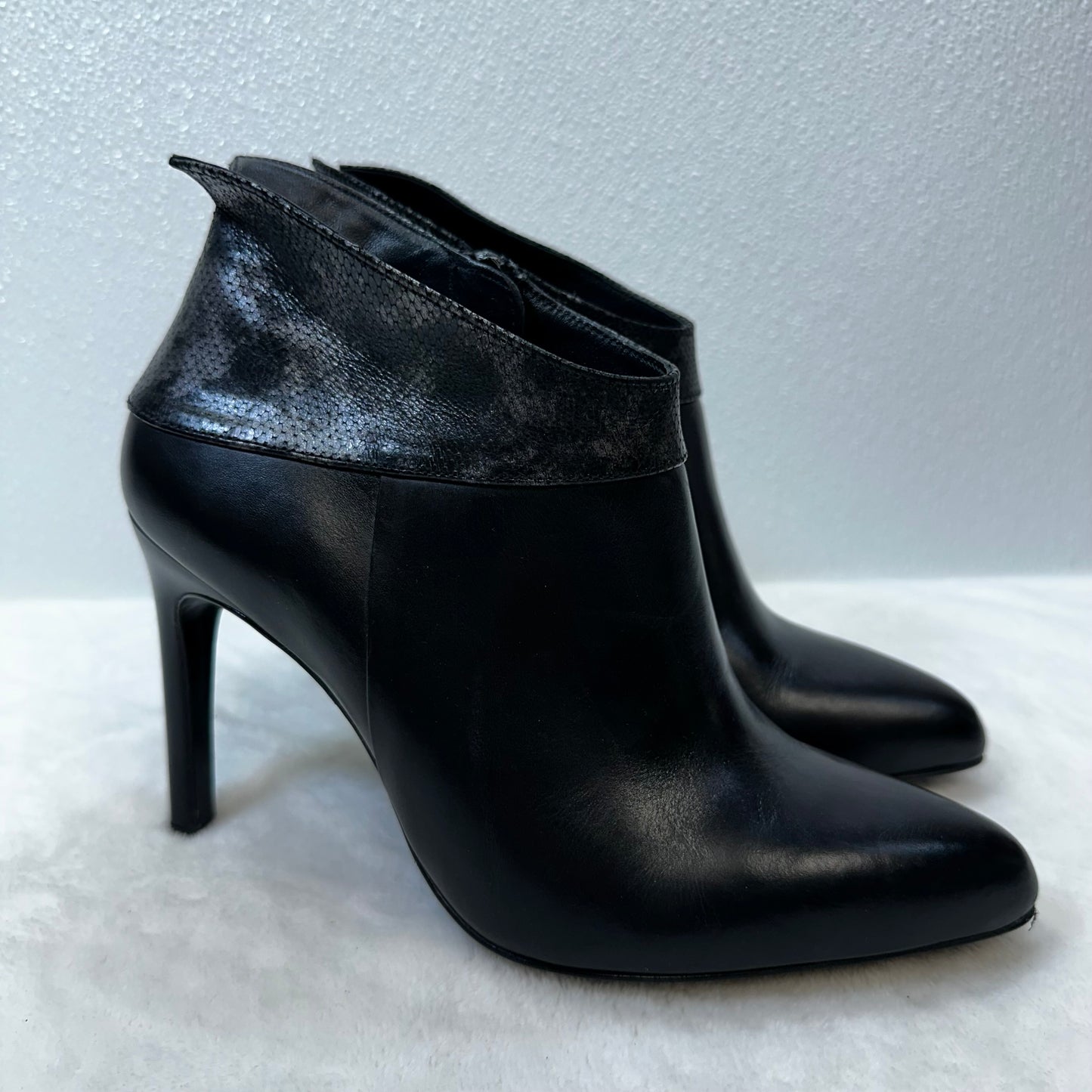 Boots Ankle Heels By Högl In Black, Size: 6.5