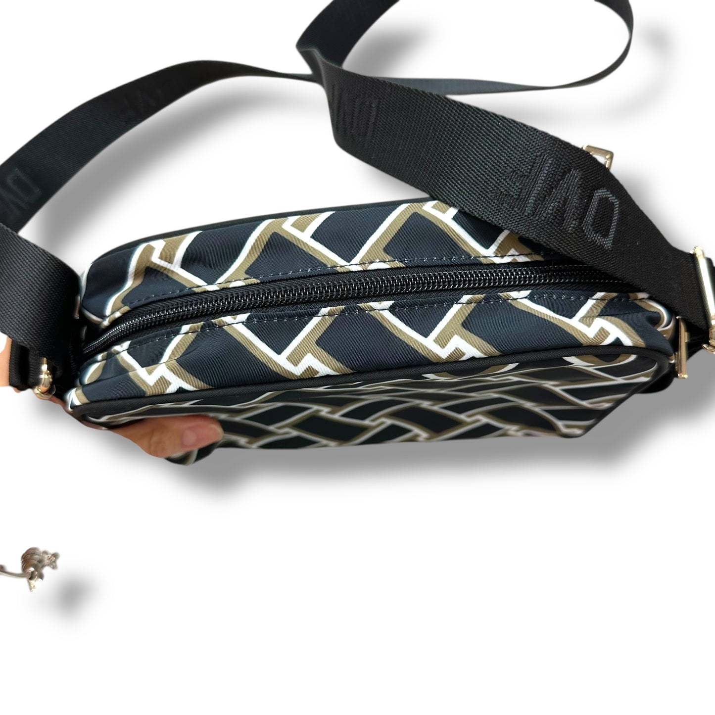 DVF Crossbody By Target-designer, Size: Medium