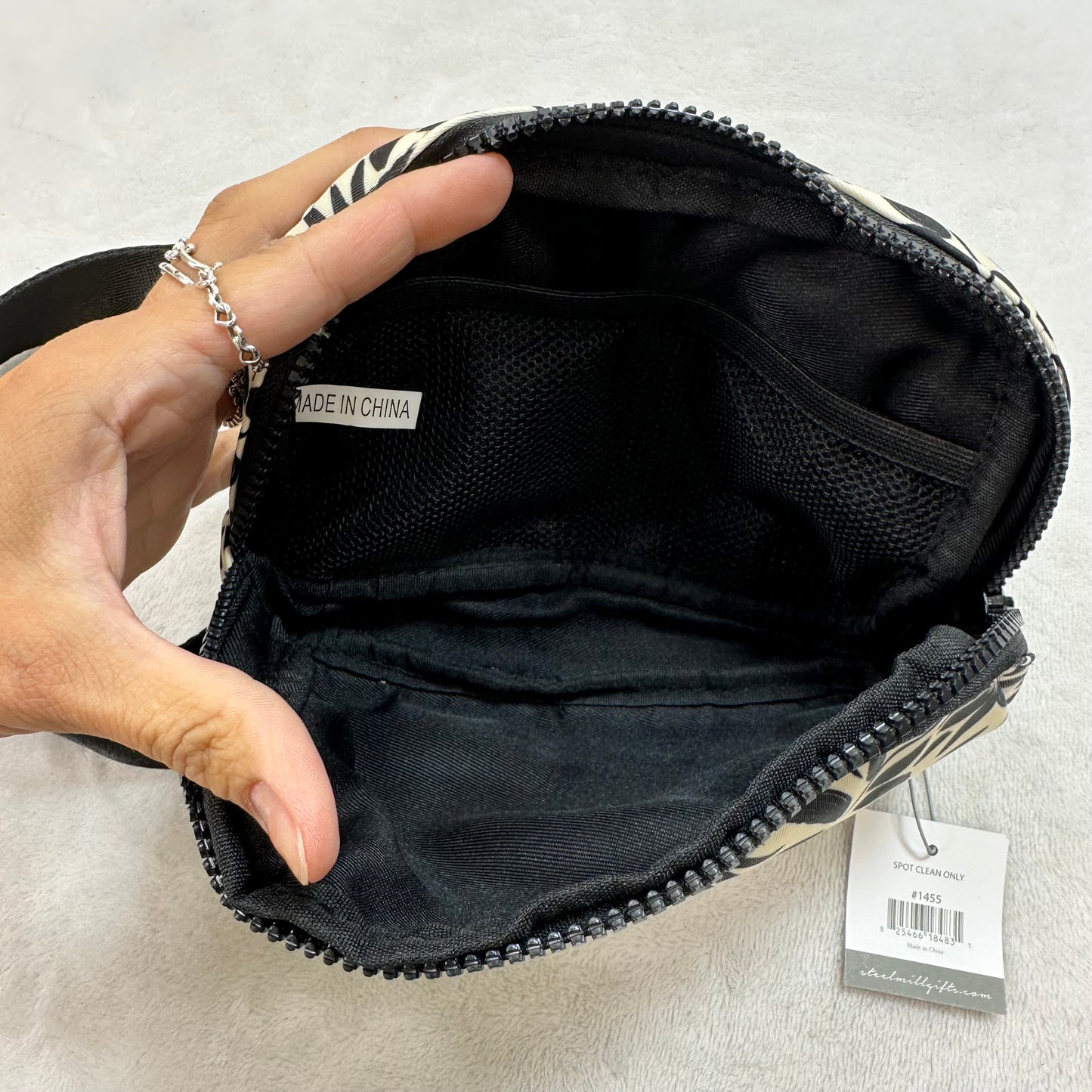 Belt Bag By Clothes Mentor, Size: Small