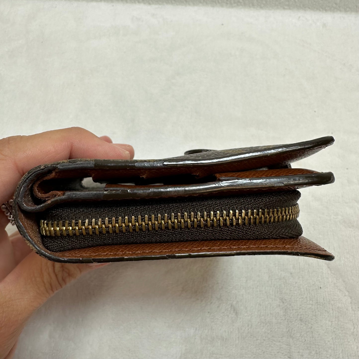 Wallet Luxury Designer By Louis Vuitton, Size: Small