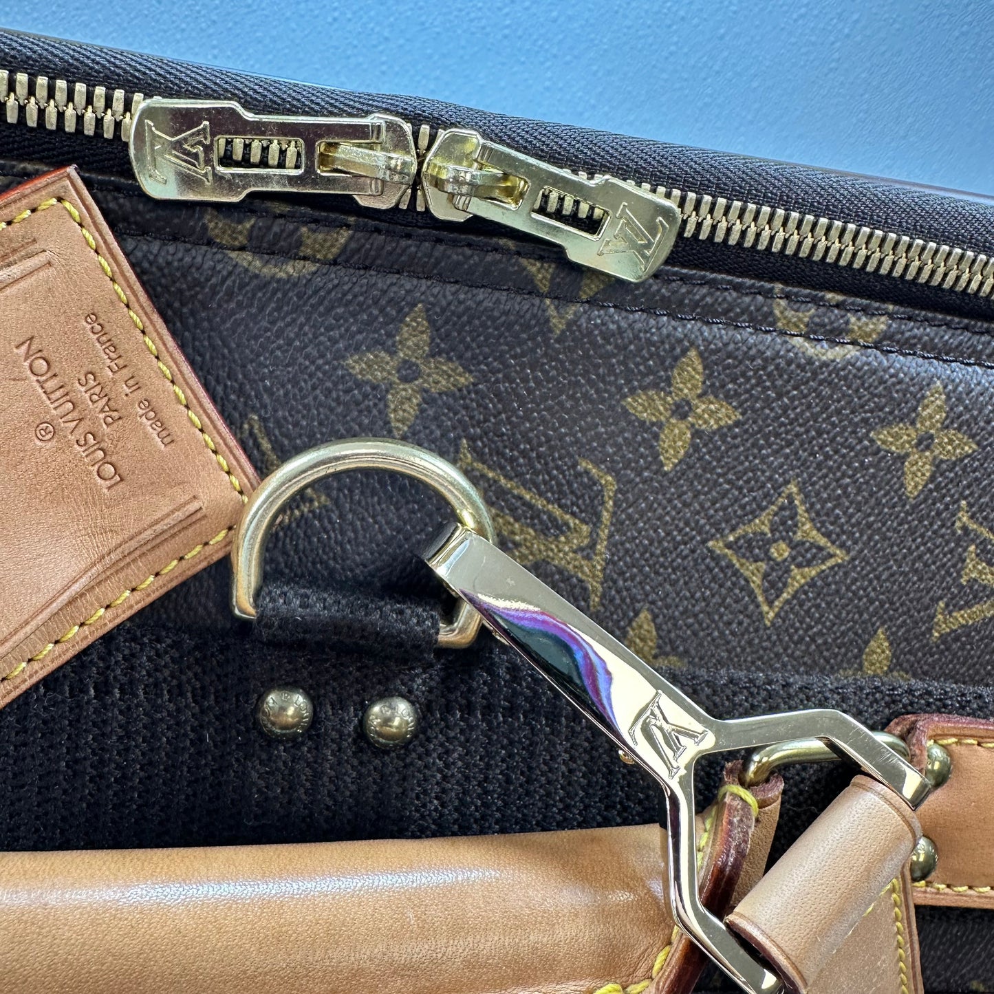REDUCED/Final Sale: Monogram Luggage rolling suitcase Luxury Designer By Louis Vuitton, Size: Medium IN STORE PICK UP