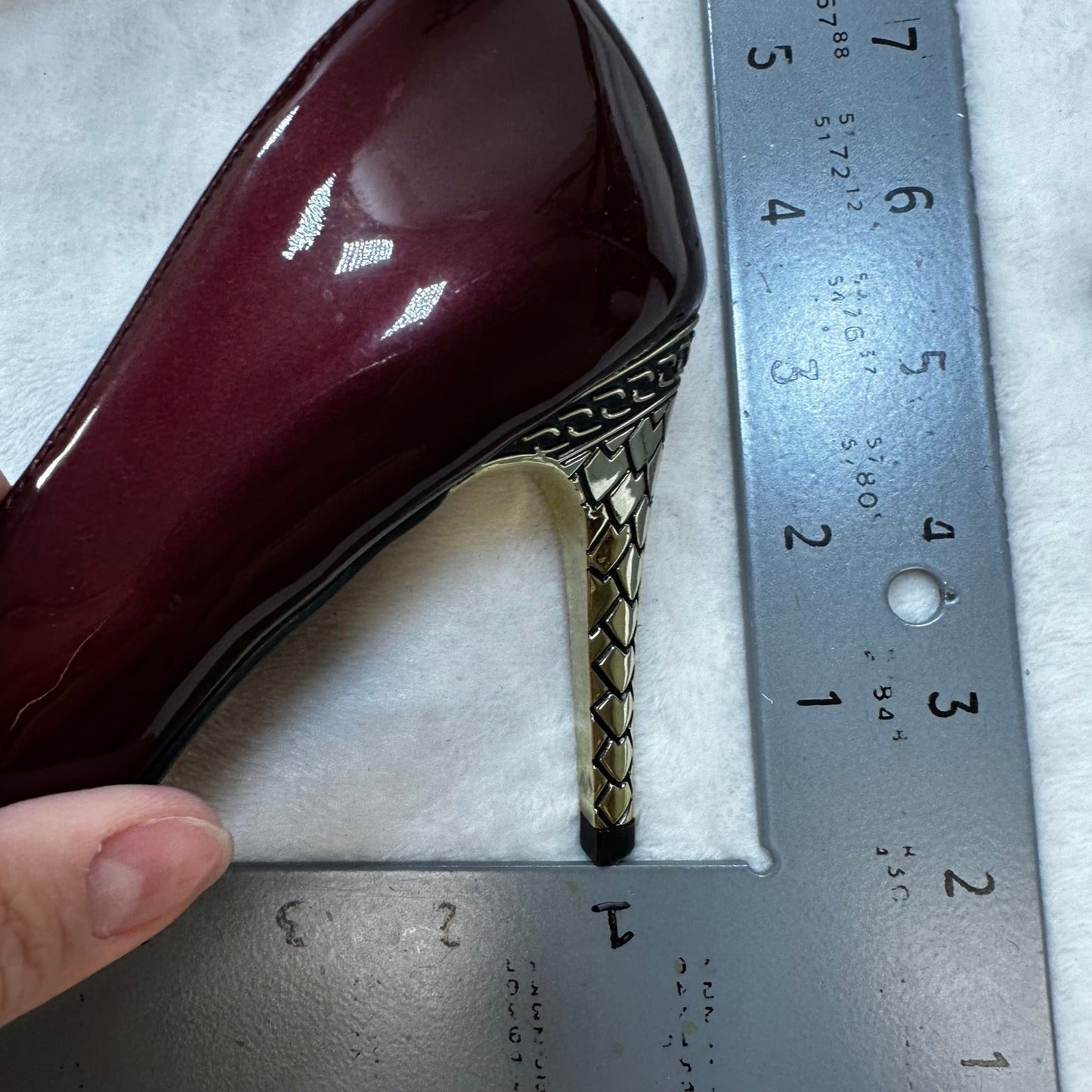 Shoes Heels Stiletto By Clothes Mentor In Burgundy, Size: 6