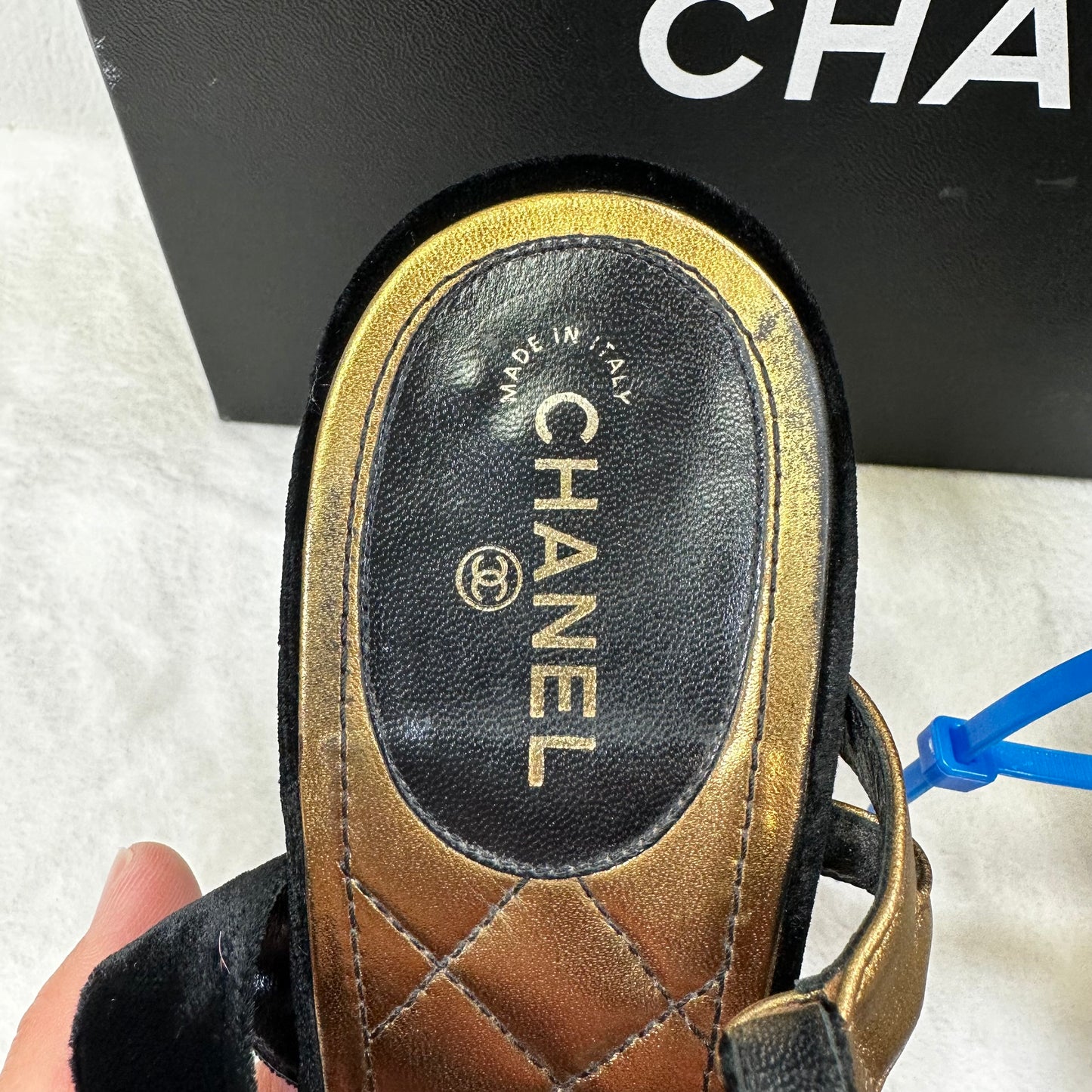 Shoes Designer By Chanel In Gold size 40