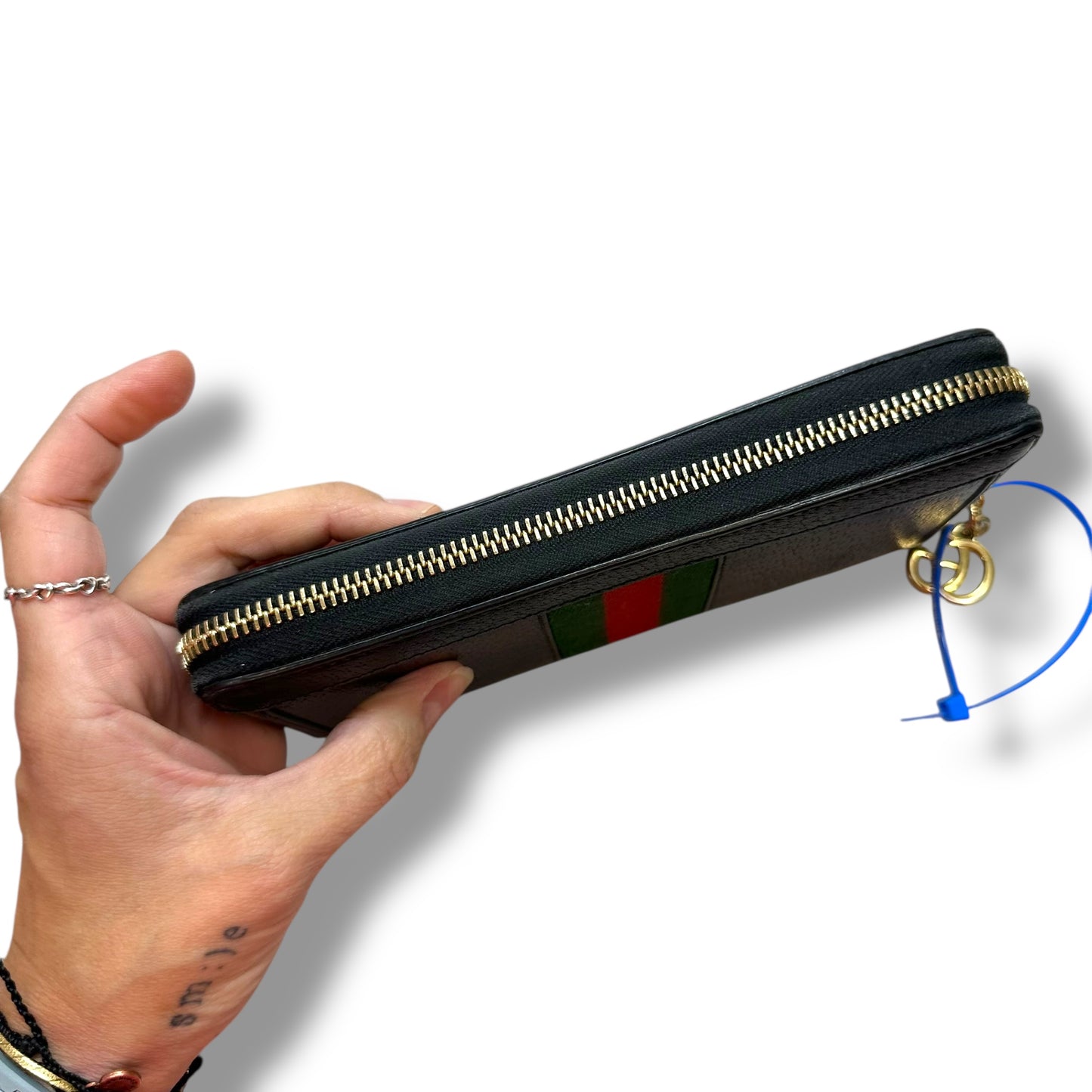 Wallet Luxury Designer By Gucci, Size: Medium