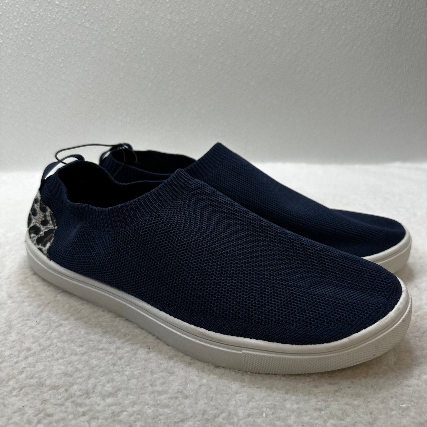 Navy Shoes Sneakers Clothes Mentor, Size 9