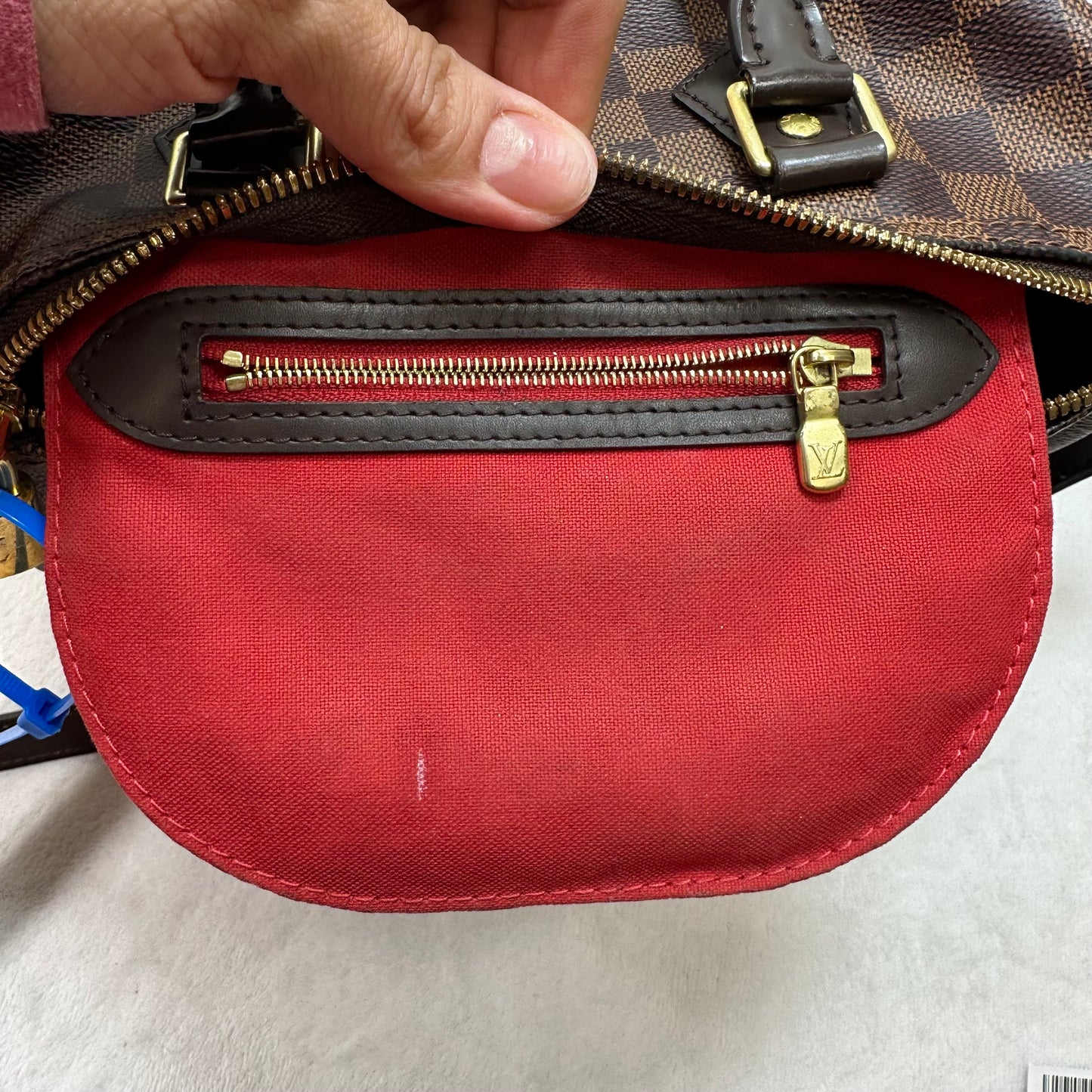 Speedy Bandoulière 25 in Damier Ebene canvas Crossbody Luxury Designer By Louis Vuitton, Size: Small