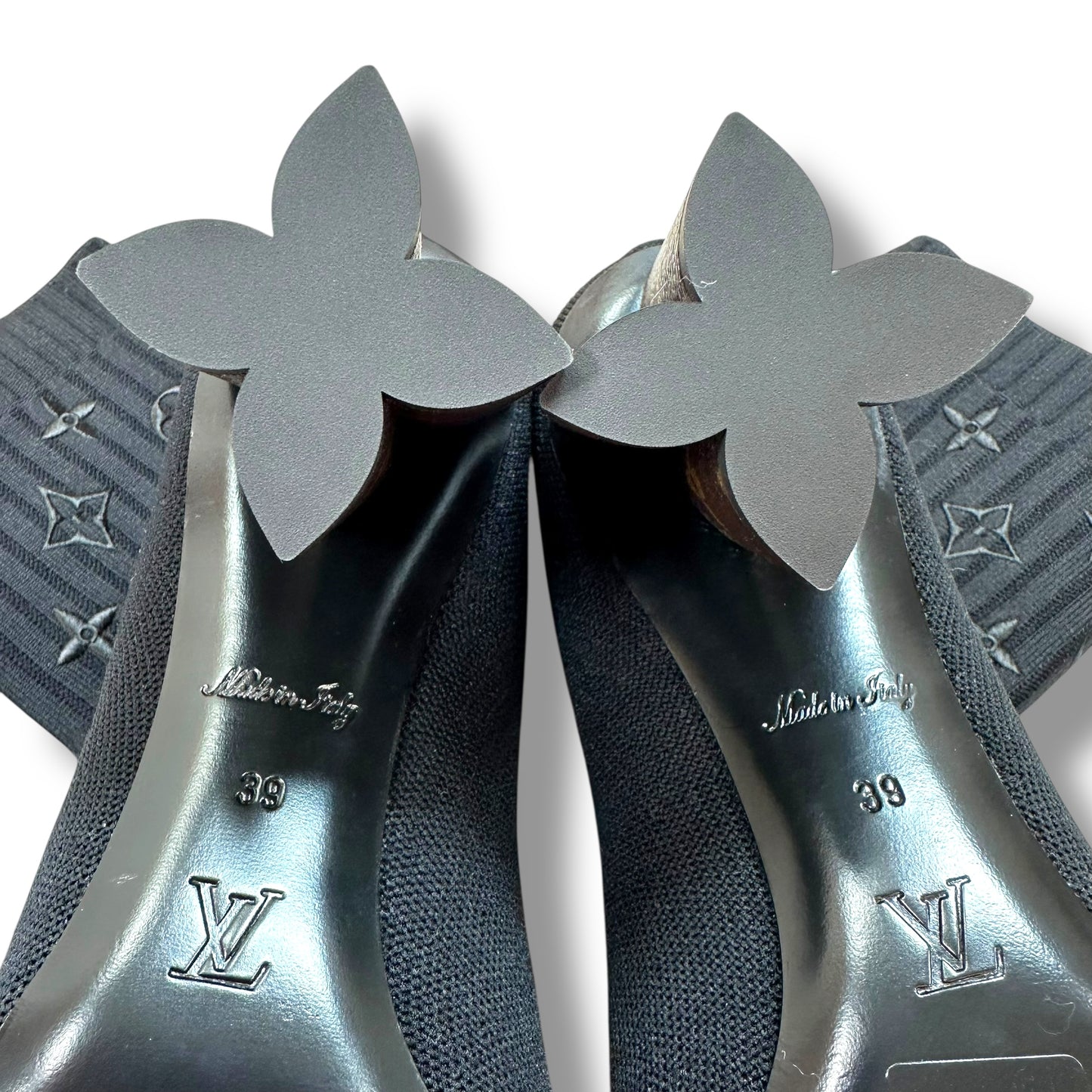 Silhouette Ankle Boots Luxury Designer By Louis Vuitton In Black, Size: 39/8