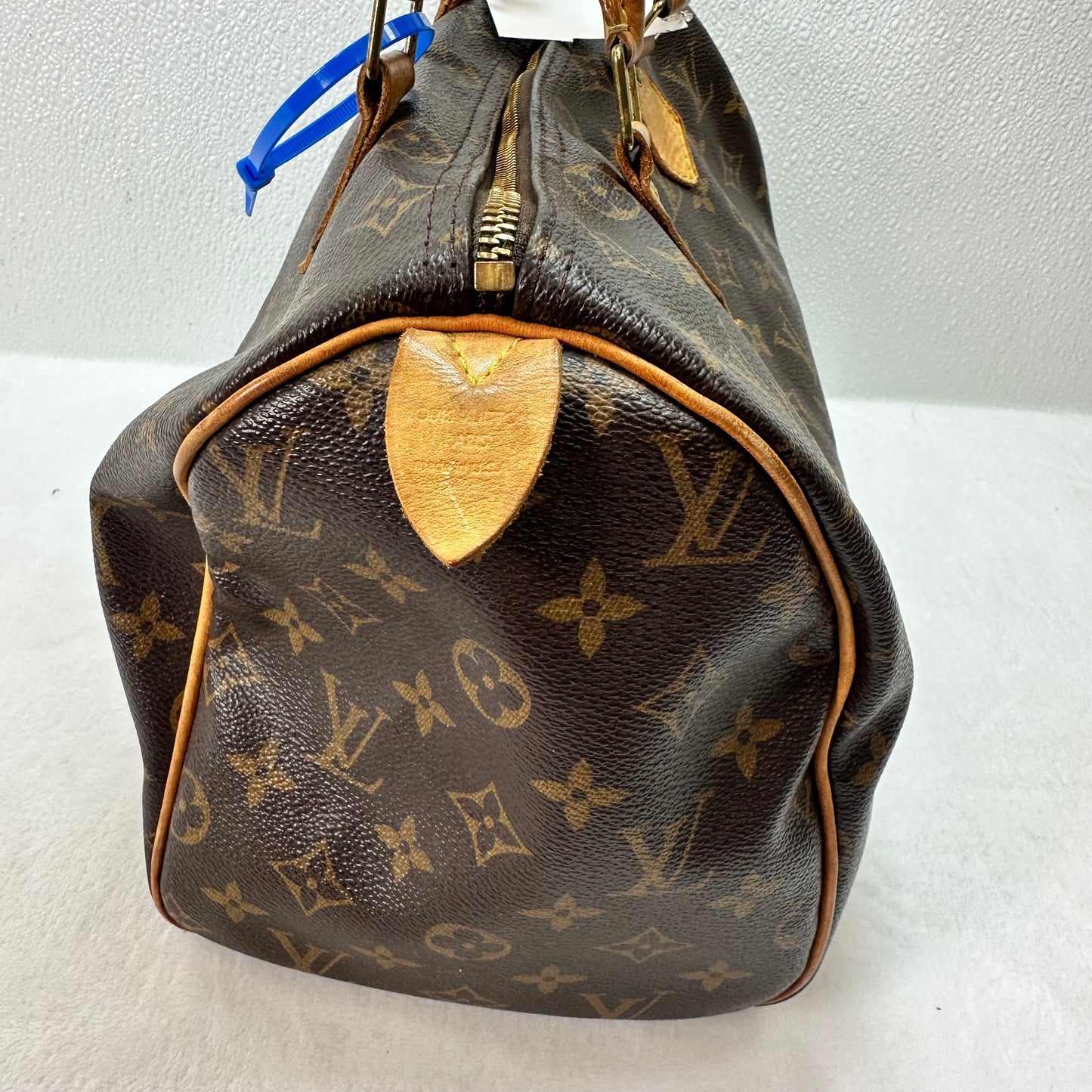 Speedy Handbag Luxury Designer By Louis Vuitton, Size: Medium