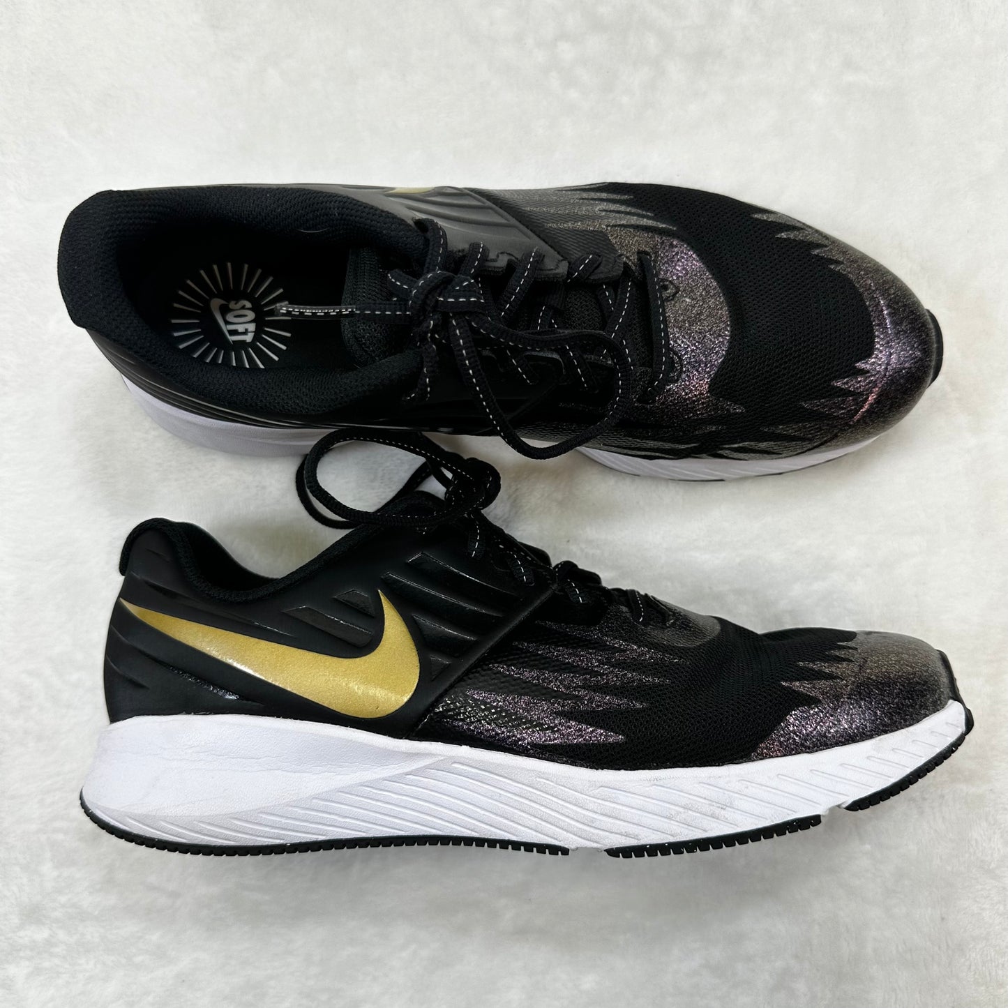 Shoes Sneakers By Nike In Black, Size: 7