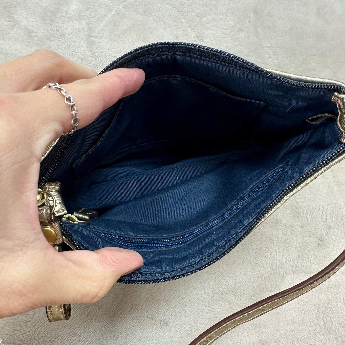 Poppy Signature Script Lurex crossbody bag Designer By Coach, Size: Small