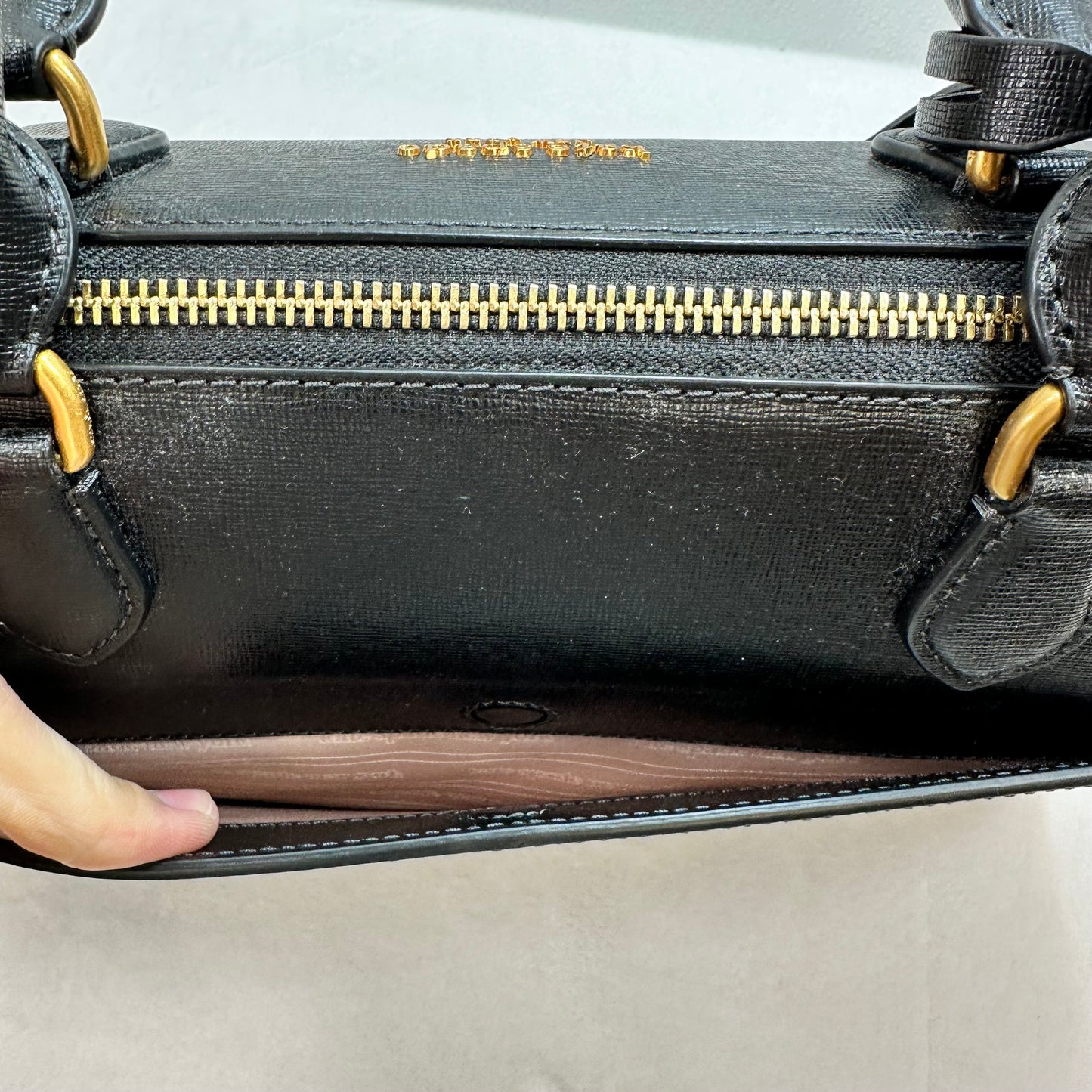 Laptop Bag Designer By Kate Spade, Size: Large
