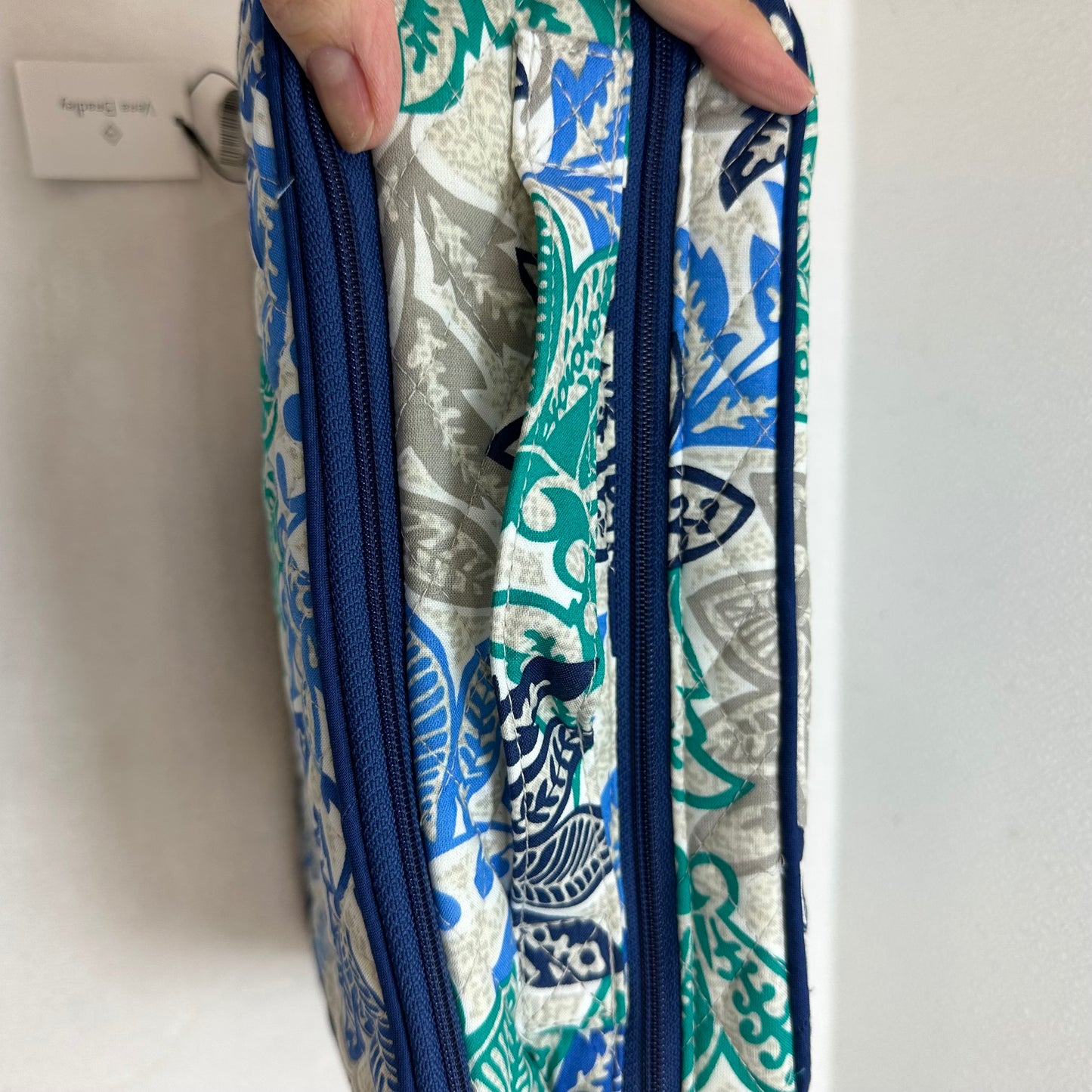 Makeup Bag By Vera Bradley, Size: Medium