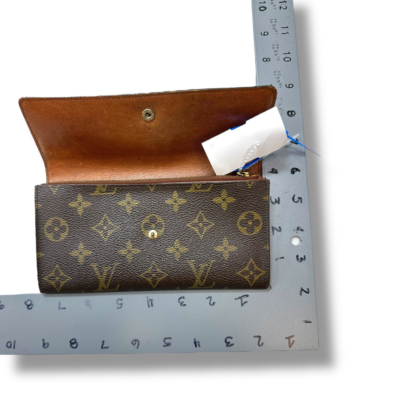 Wallet Luxury Designer By Louis Vuitton, Size: Medium