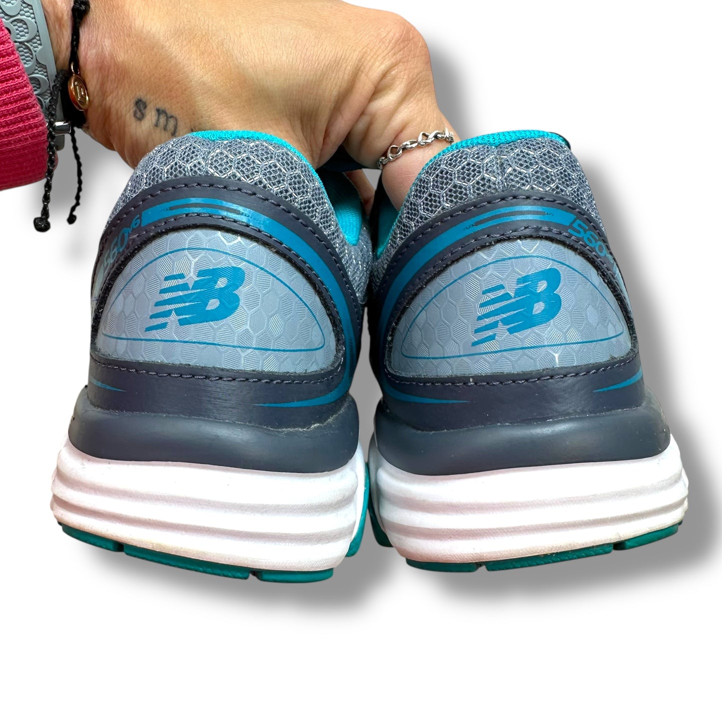 Shoes Athletic By New Balance In Grey & Silver, Size: 6