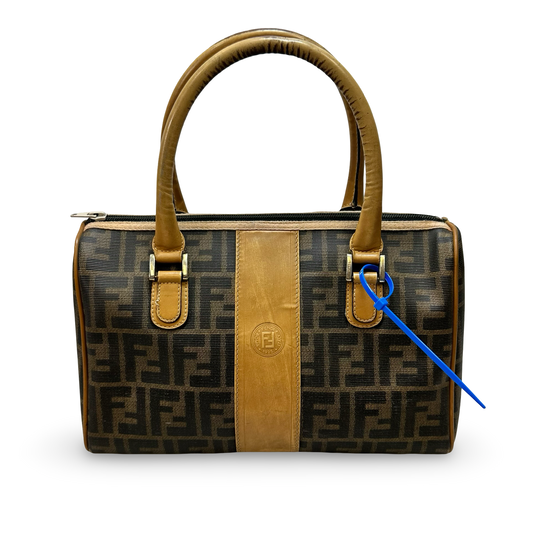 Handbag Luxury Designer By Fendi, Size: Medium