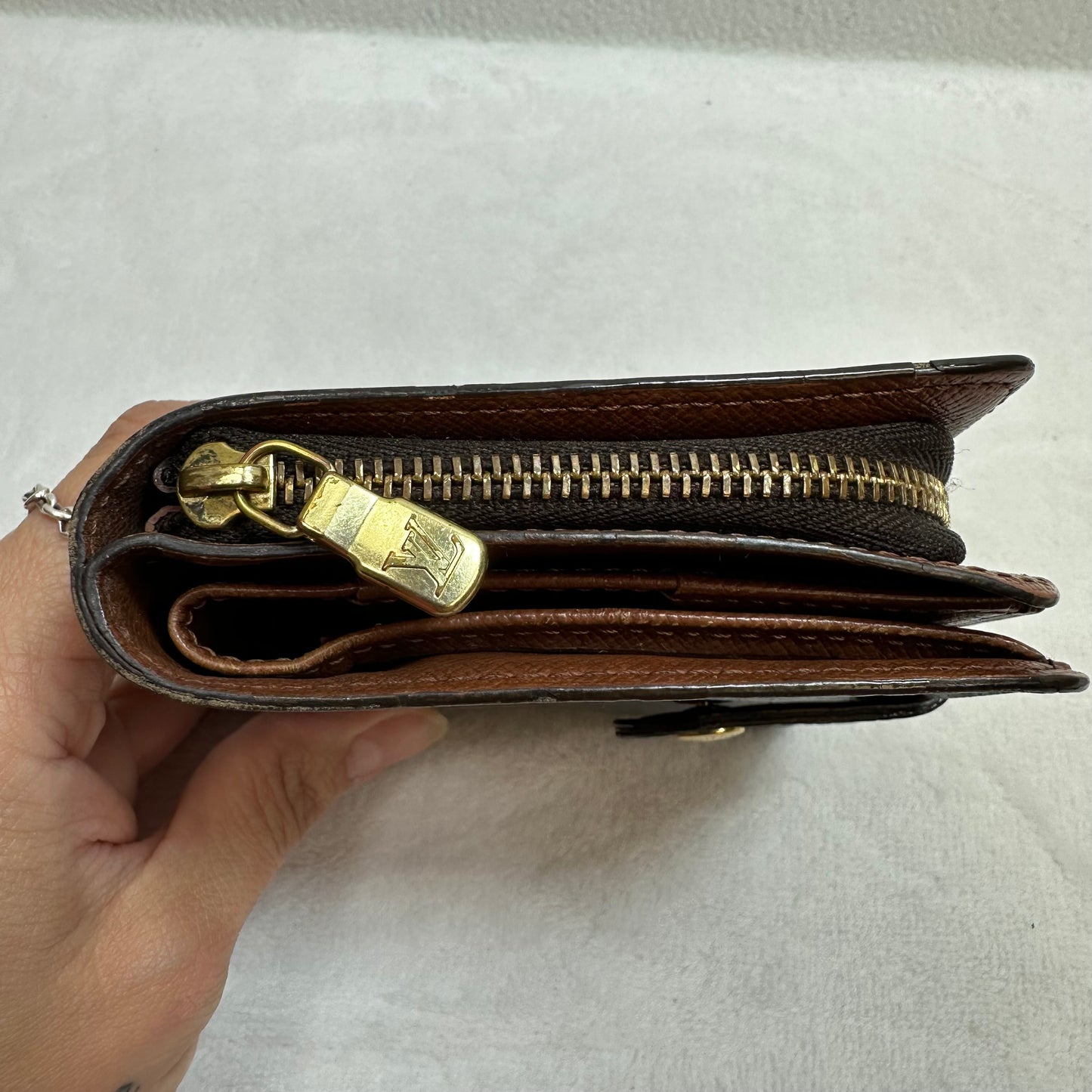 Wallet Luxury Designer By Louis Vuitton, Size: Small