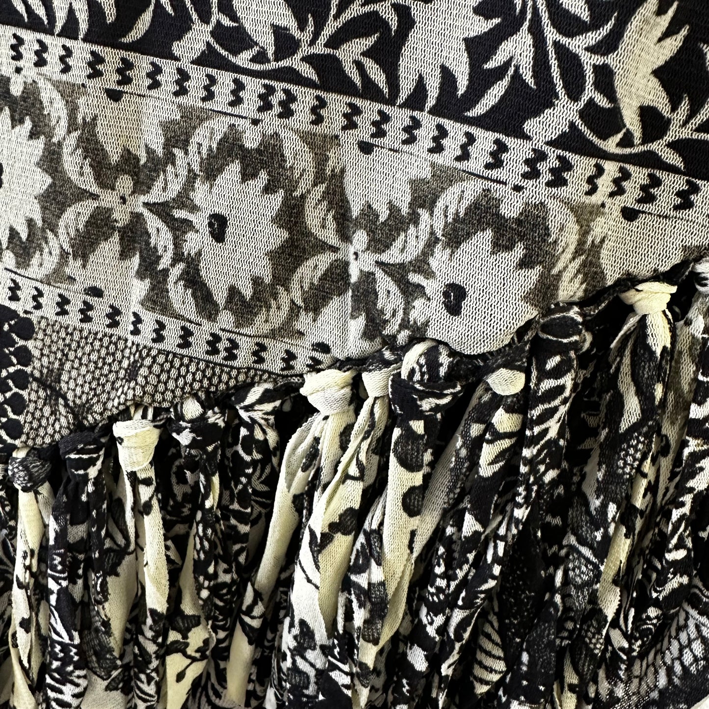 Top Sleeveless By FUZZI In Black & Gold, Size: S YK2