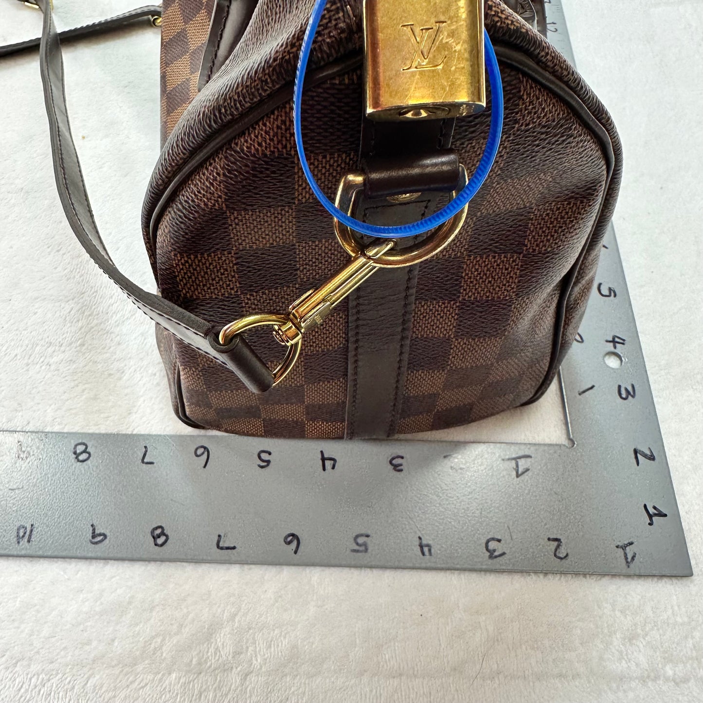 Speedy Bandoulière 25 in Damier Ebene canvas Crossbody Luxury Designer By Louis Vuitton, Size: Small