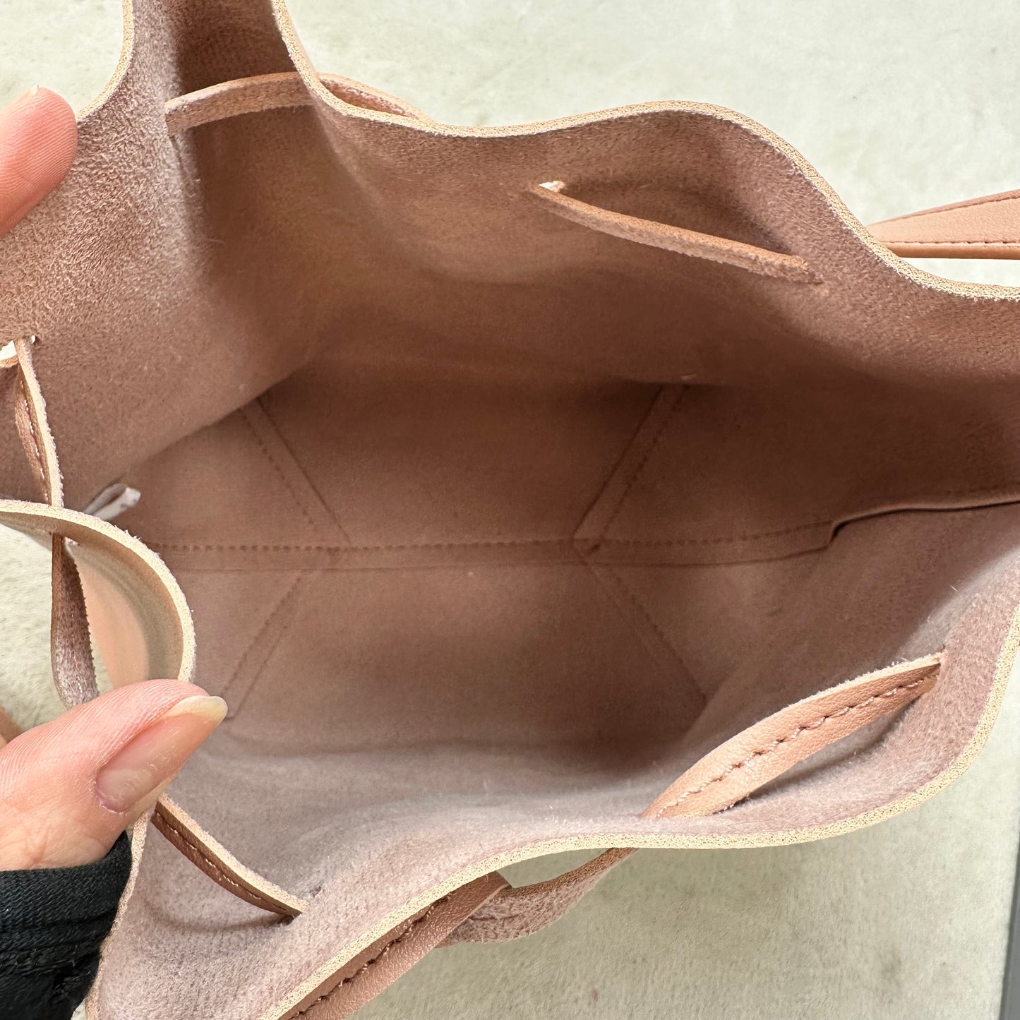 Crossbody By Clothes Mentor, Size: Medium