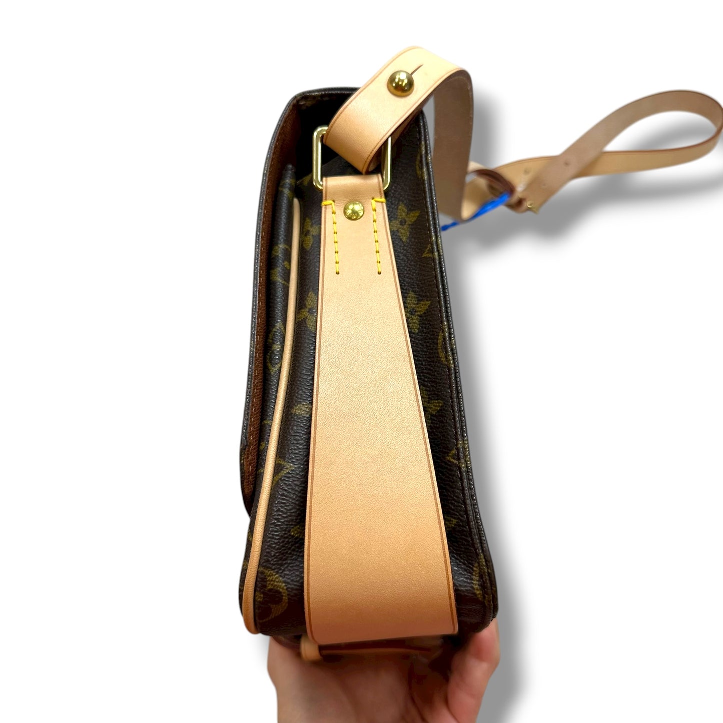 Crossbody Luxury Designer By Louis Vuitton, Size: Medium